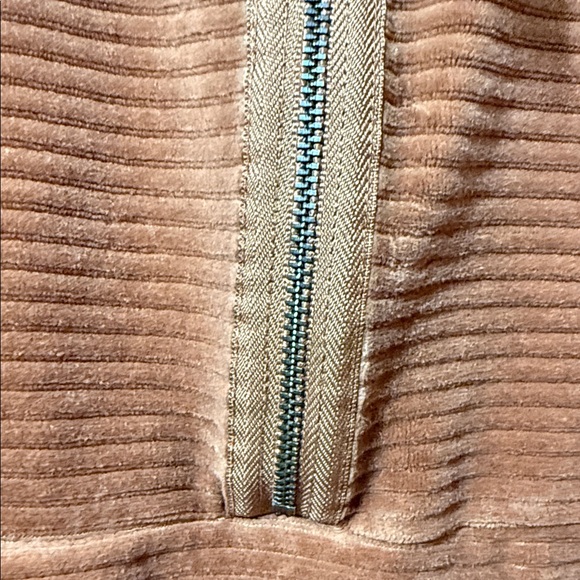 Prana Brown Half-Zip Crop Top - Picture 4 of 9